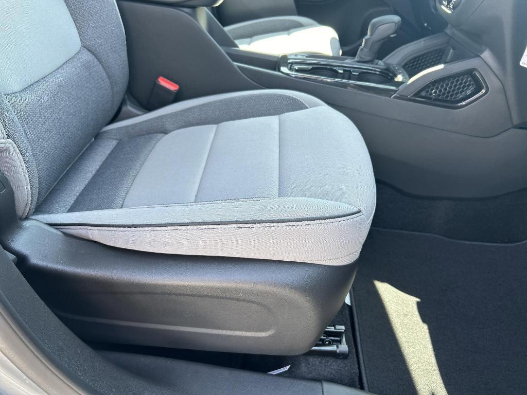 new 2025 Chevrolet TrailBlazer car, priced at $24,430