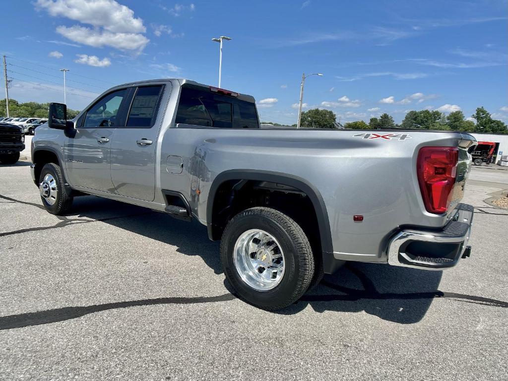 new 2025 Chevrolet Silverado 3500 car