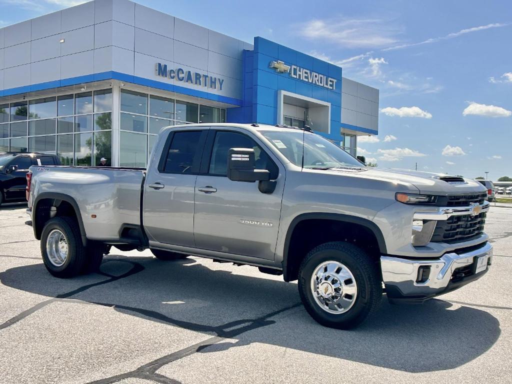 new 2025 Chevrolet Silverado 3500 car