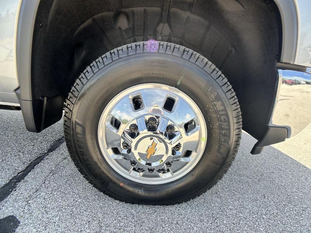 new 2025 Chevrolet Silverado 3500 car