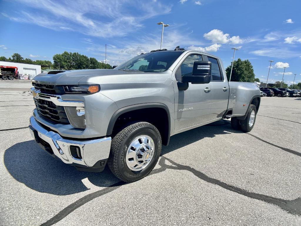 new 2025 Chevrolet Silverado 3500 car