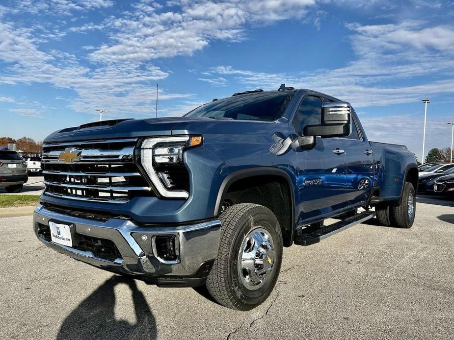 new 2025 Chevrolet Silverado 3500 car, priced at $81,384