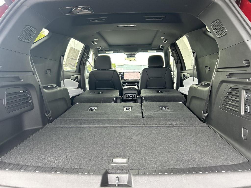 new 2025 Chevrolet Traverse car, priced at $59,640