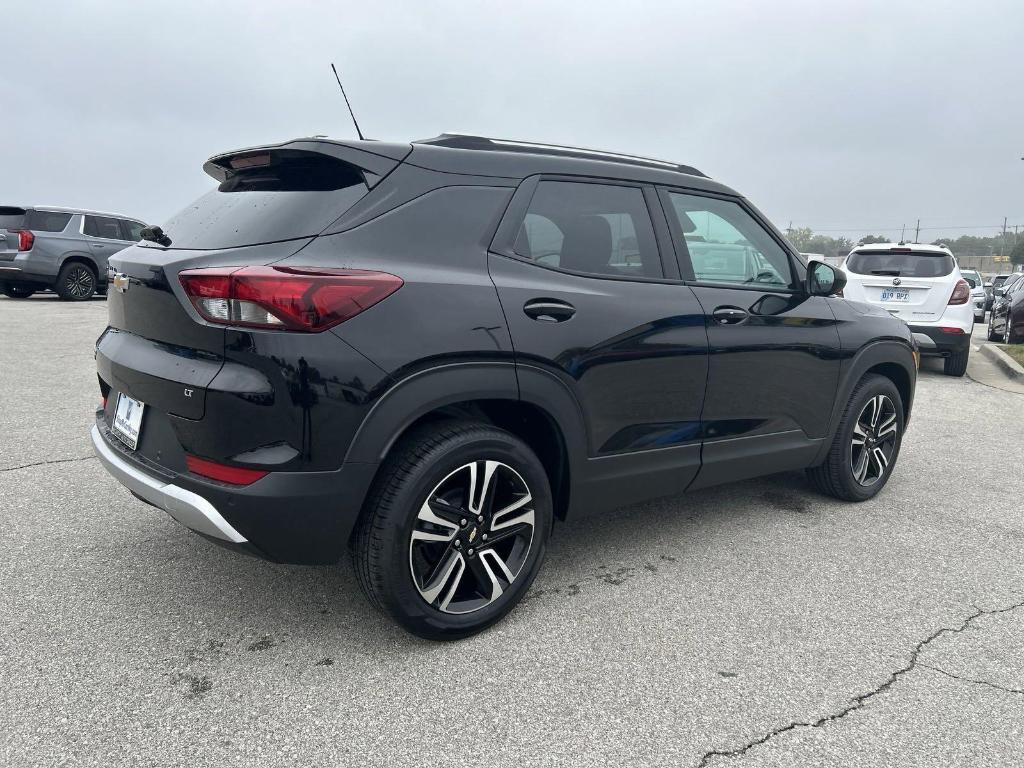 new 2025 Chevrolet TrailBlazer car, priced at $28,860