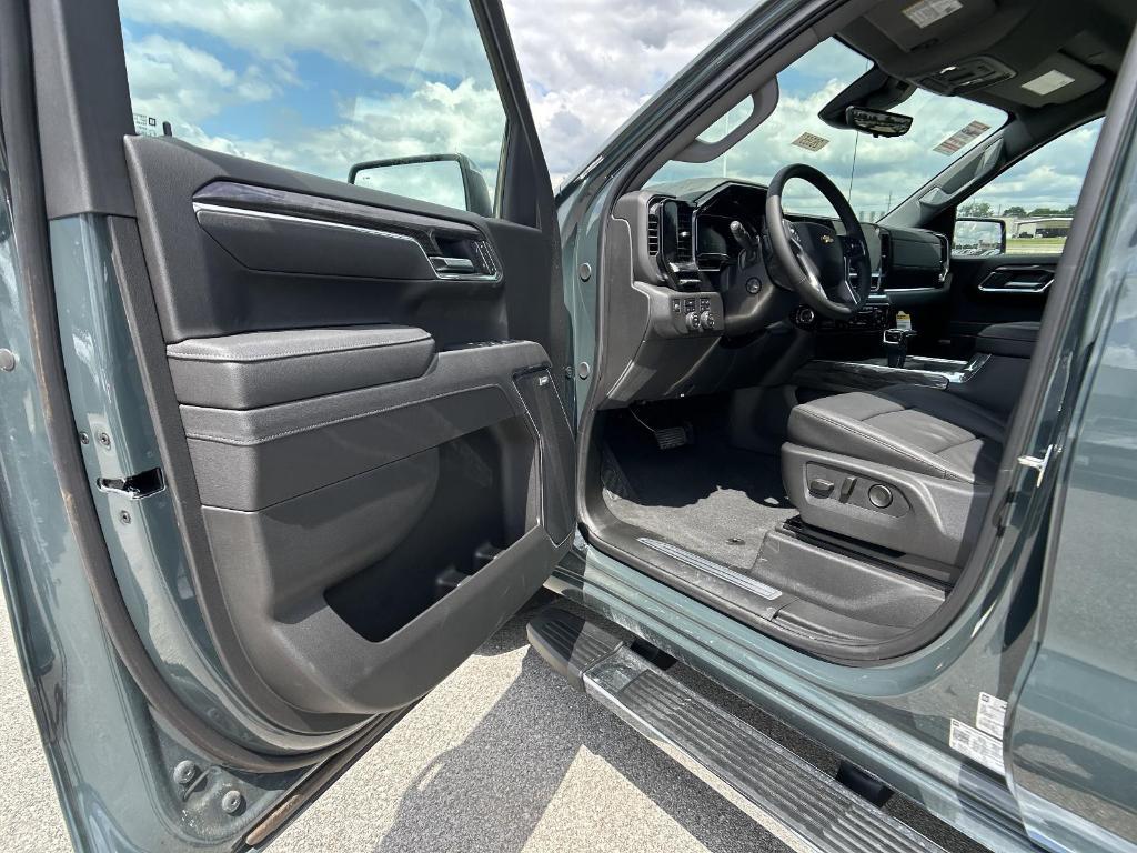 new 2025 Chevrolet Silverado 1500 car, priced at $65,260