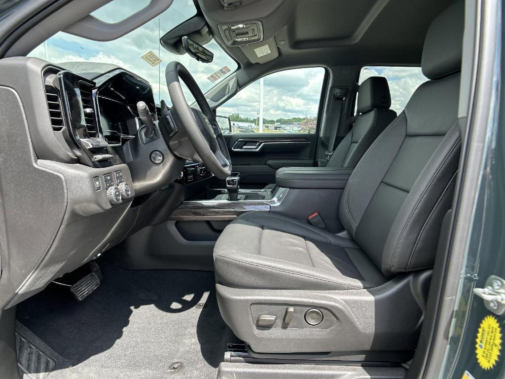 new 2025 Chevrolet Silverado 1500 car, priced at $65,260