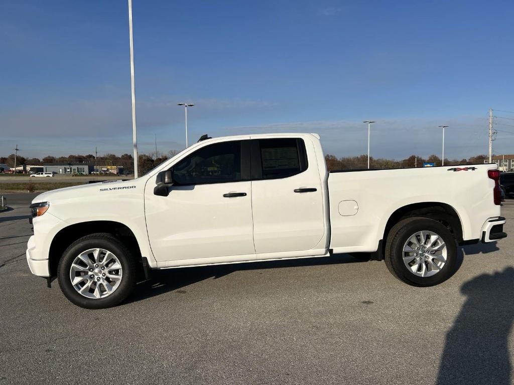 new 2025 Chevrolet Silverado 1500 car, priced at $42,700