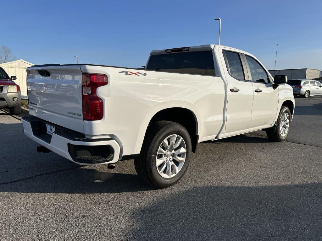 new 2025 Chevrolet Silverado 1500 car, priced at $42,700