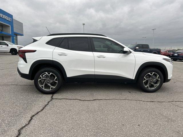 new 2025 Chevrolet Trax car, priced at $25,385