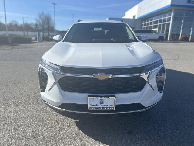 new 2025 Chevrolet Trax car, priced at $25,385