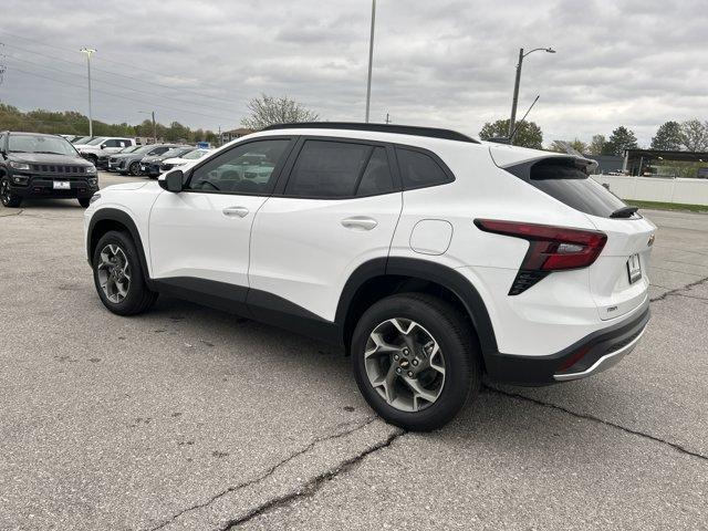 new 2025 Chevrolet Trax car, priced at $25,385