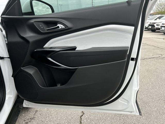 new 2025 Chevrolet Trax car, priced at $25,385
