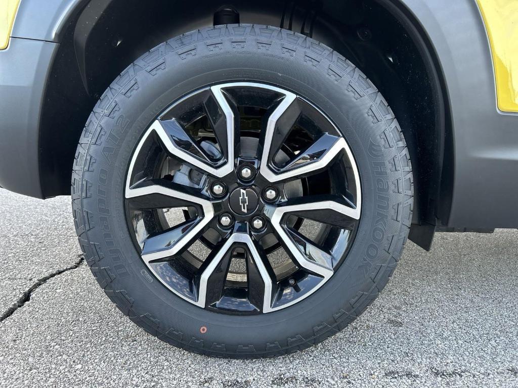 new 2025 Chevrolet TrailBlazer car, priced at $27,980