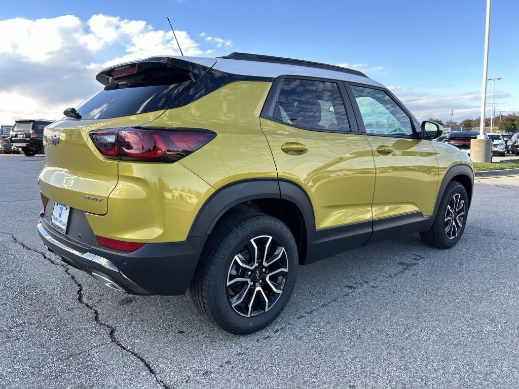 new 2025 Chevrolet TrailBlazer car, priced at $27,980