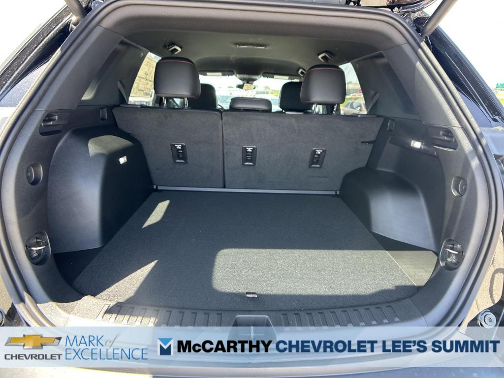 new 2026 Chevrolet Equinox car, priced at $34,660