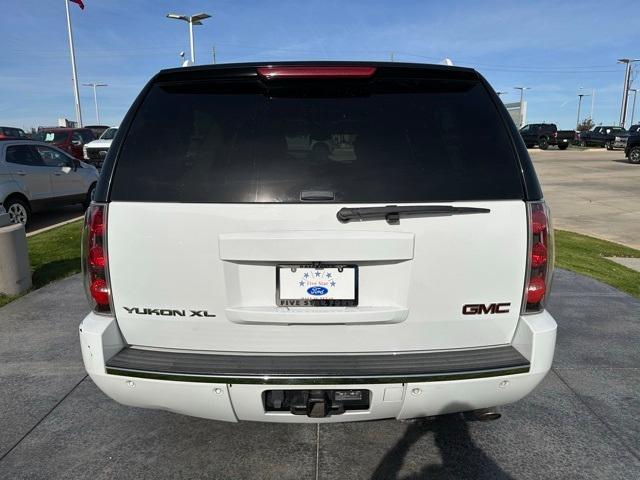 used 2014 GMC Yukon XL car, priced at $10,000