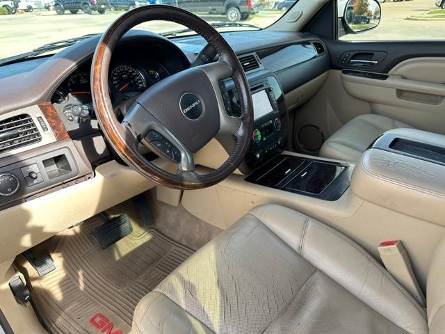 used 2014 GMC Yukon XL car, priced at $10,000