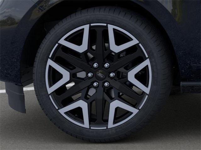 new 2025 Ford Expedition car, priced at $89,995
