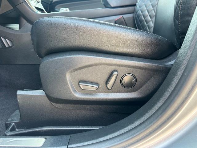 used 2023 Ford Edge car, priced at $24,000