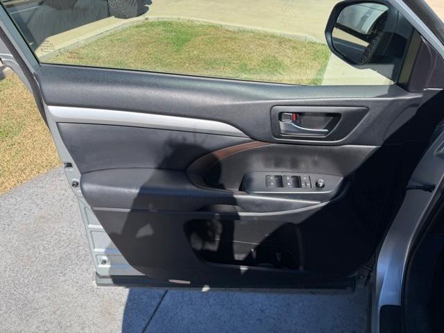 used 2019 Toyota Highlander car, priced at $19,500