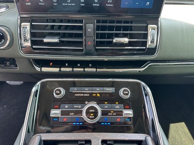 used 2022 Lincoln Navigator car, priced at $65,000