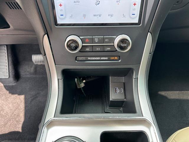 used 2022 Ford Edge car, priced at $25,000