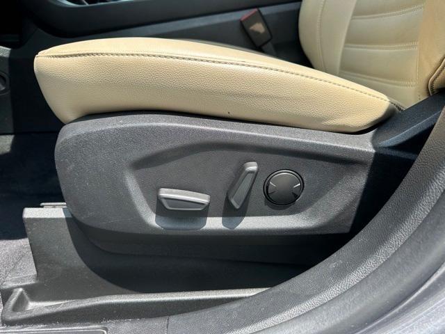 used 2022 Ford Edge car, priced at $25,000