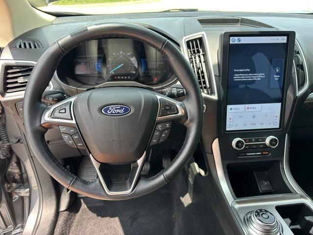 used 2022 Ford Edge car, priced at $25,000