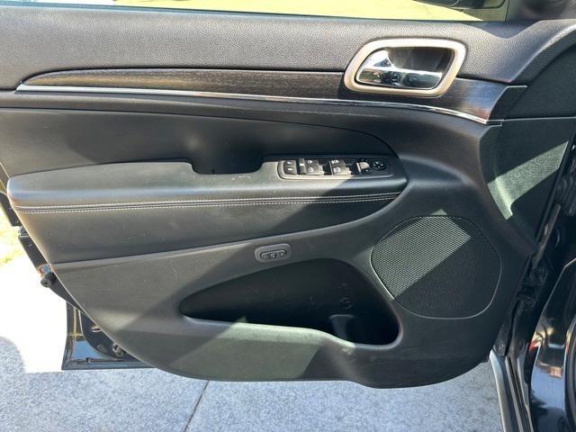 used 2014 Jeep Grand Cherokee car, priced at $9,000