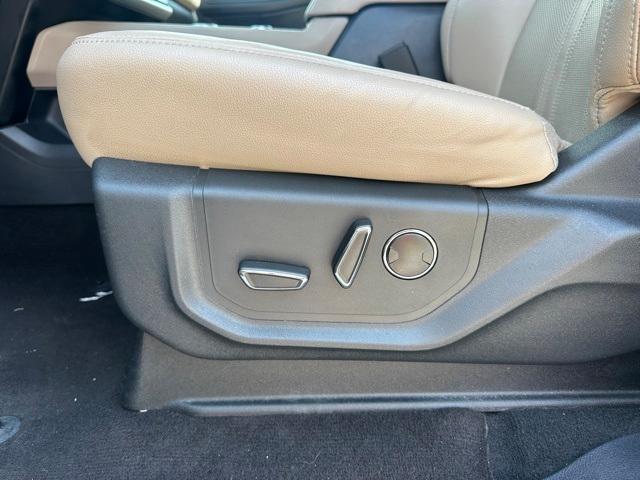 used 2023 Ford Expedition car, priced at $46,500