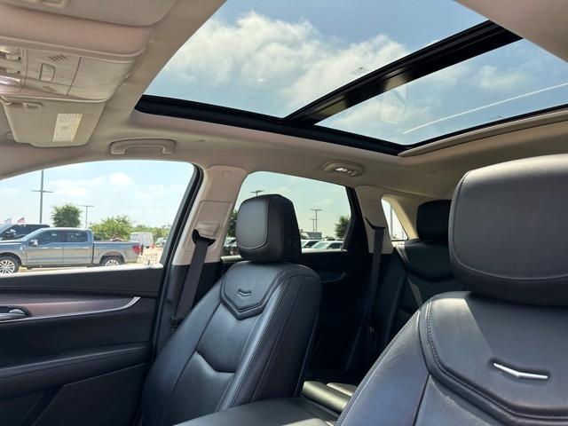used 2018 Cadillac XT5 car, priced at $17,000
