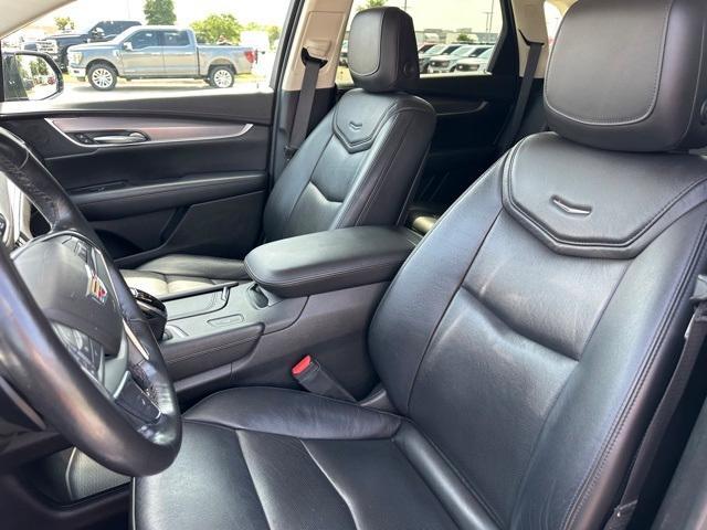 used 2018 Cadillac XT5 car, priced at $17,000