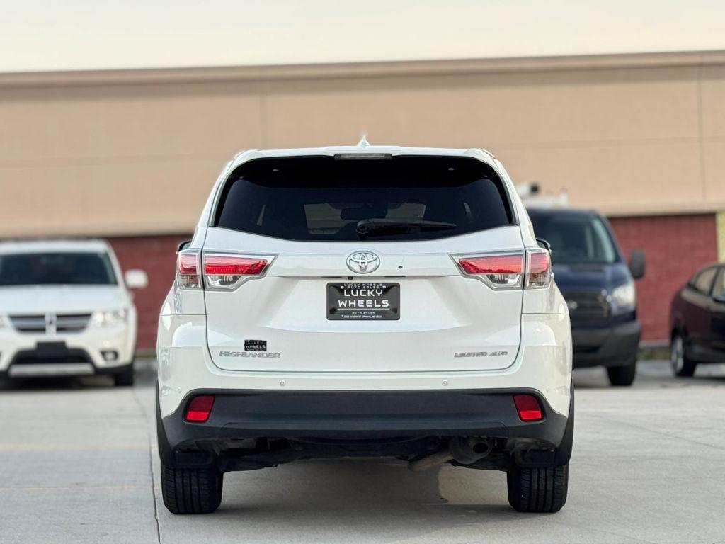 used 2015 Toyota Highlander car, priced at $22,650