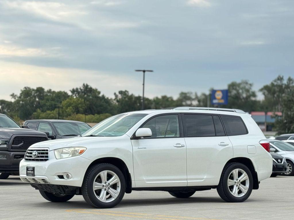 used 2010 Toyota Highlander car, priced at $14,450