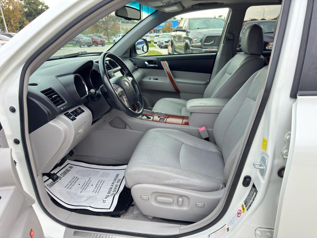 used 2010 Toyota Highlander car, priced at $14,450