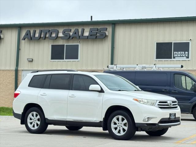 used 2013 Toyota Highlander car, priced at $20,495