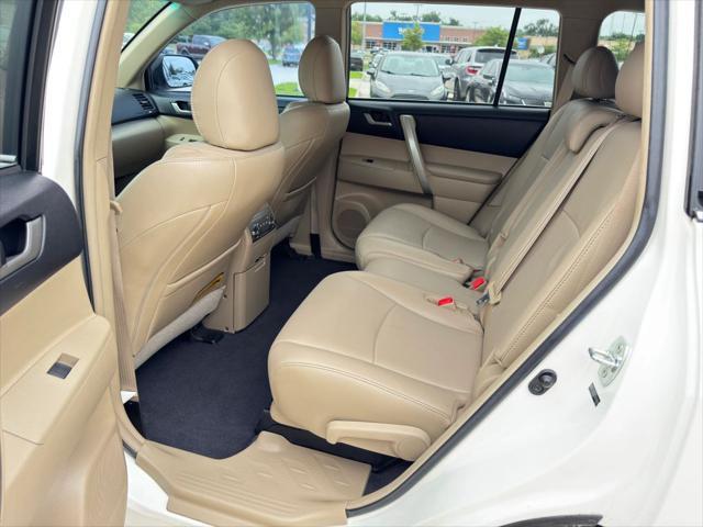 used 2013 Toyota Highlander car, priced at $20,495