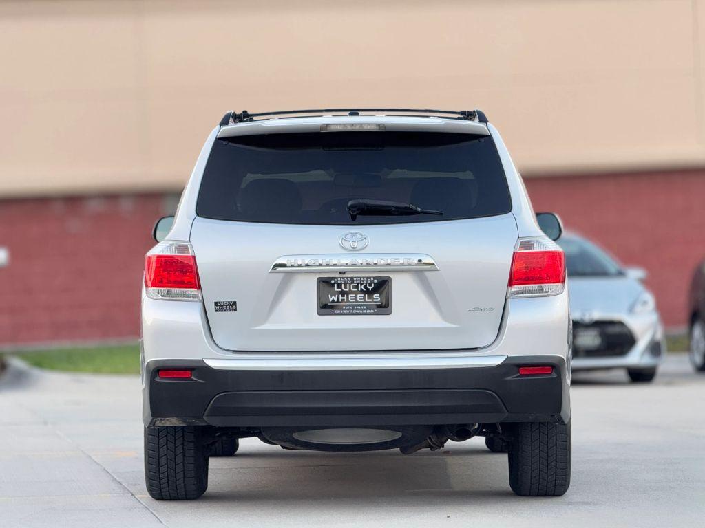 used 2012 Toyota Highlander car, priced at $15,950