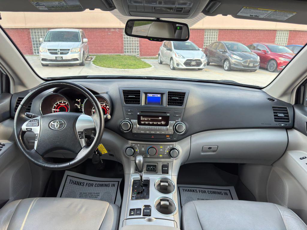 used 2012 Toyota Highlander car, priced at $15,950