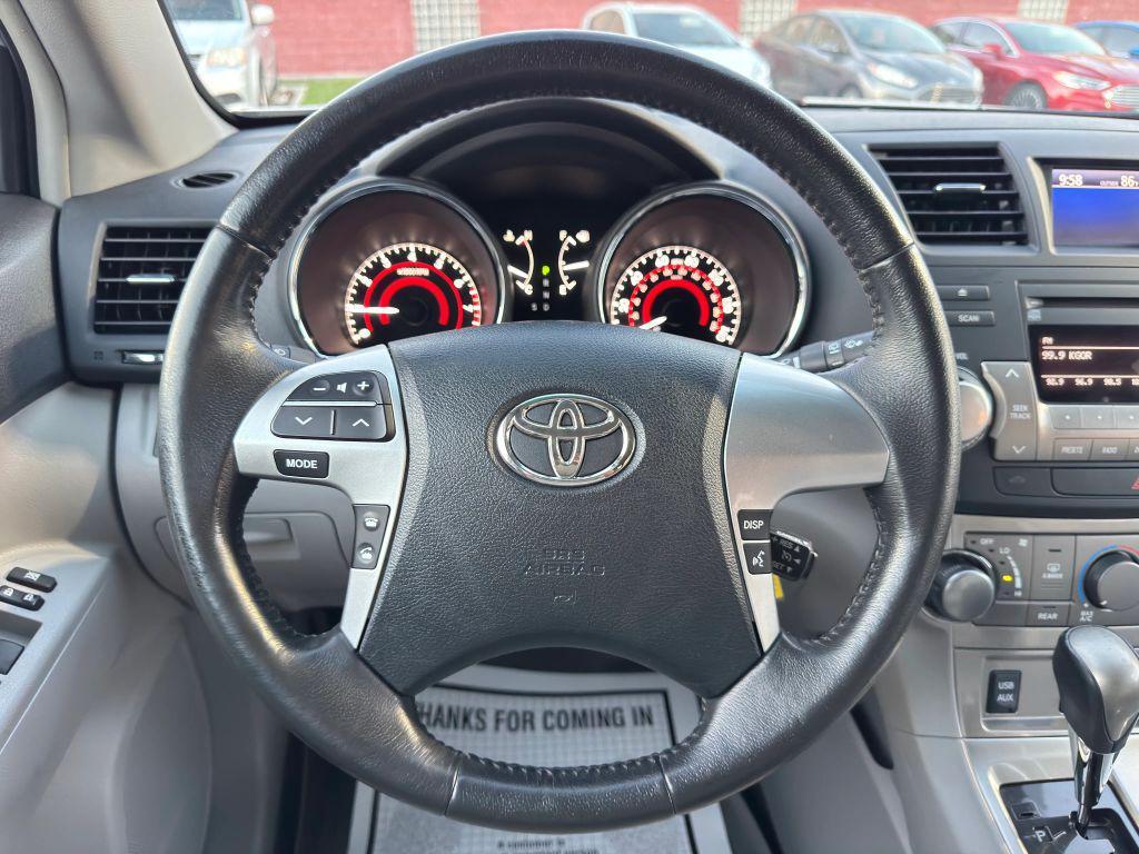 used 2012 Toyota Highlander car, priced at $15,950
