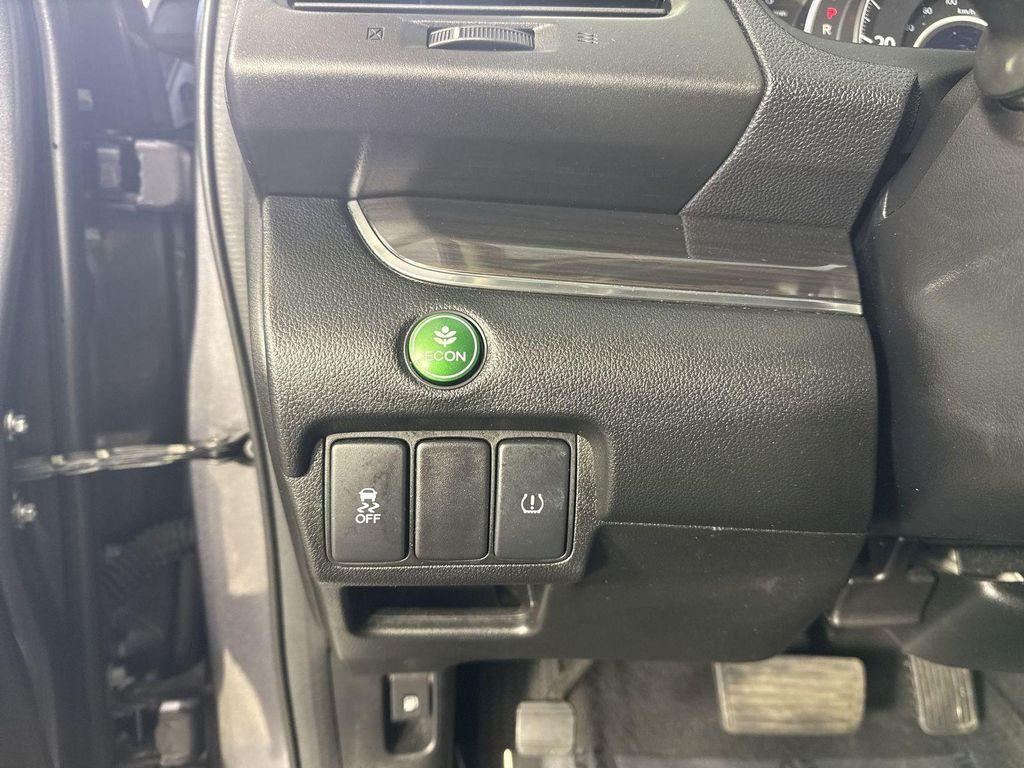 used 2015 Honda CR-V car, priced at $14,995
