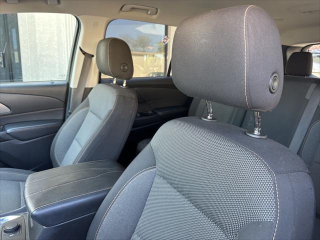 used 2018 Chevrolet Traverse car, priced at $12,998