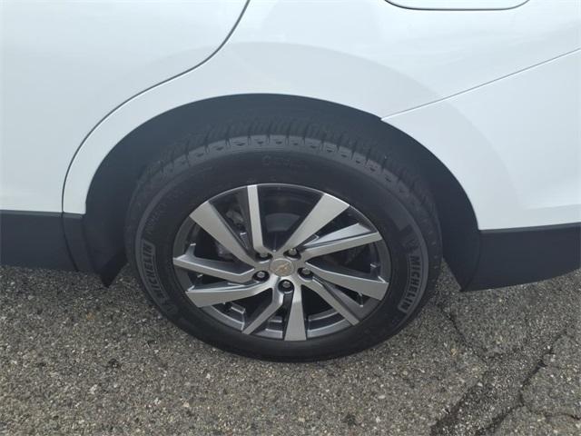 used 2024 Chevrolet Equinox car, priced at $26,995