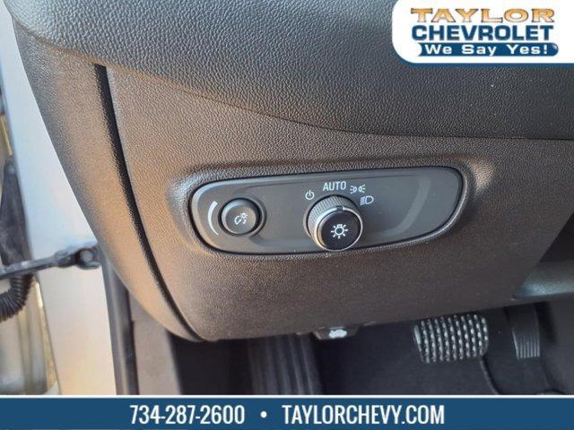 used 2022 Chevrolet Equinox car, priced at $20,995