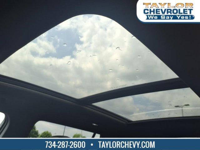 used 2025 Chevrolet Equinox car, priced at $35,595