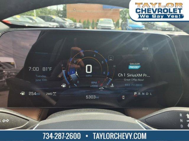 used 2025 Chevrolet Equinox car, priced at $35,595