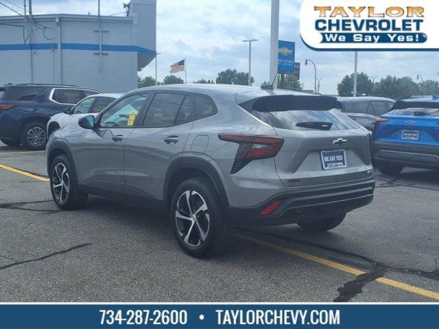 used 2024 Chevrolet Trax car, priced at $25,559