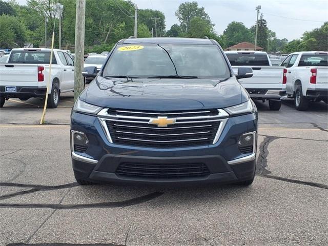 used 2023 Chevrolet Traverse car, priced at $33,995