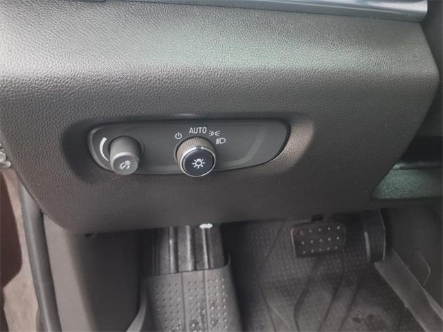 used 2023 Chevrolet Traverse car, priced at $31,995