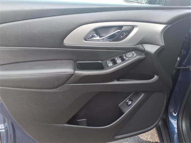 used 2023 Chevrolet Traverse car, priced at $31,995